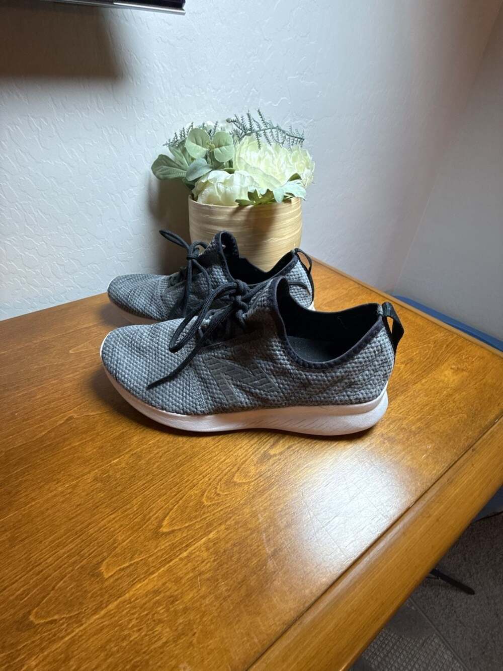New Balance Size 7.5 Gray Sneakers